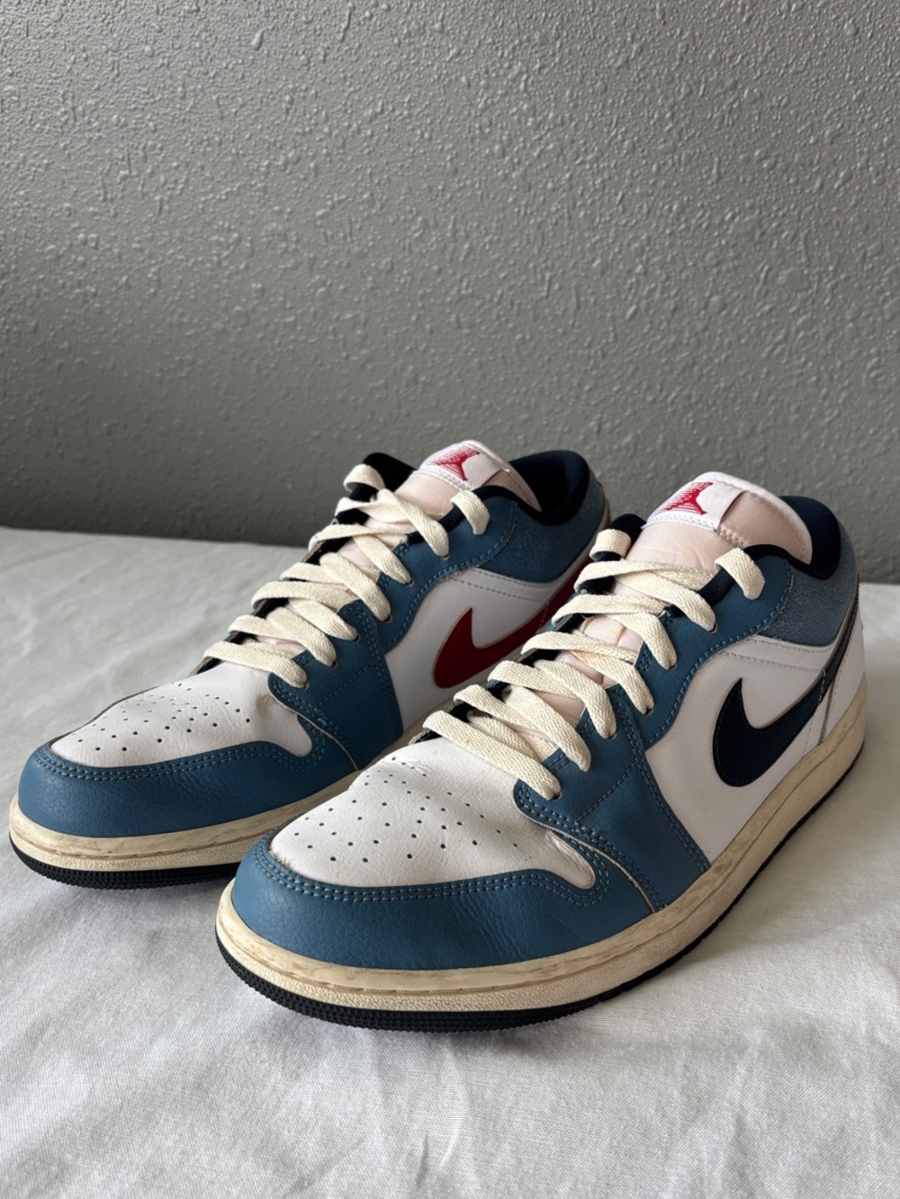 Nike Air Jordan 1 Low - size 10